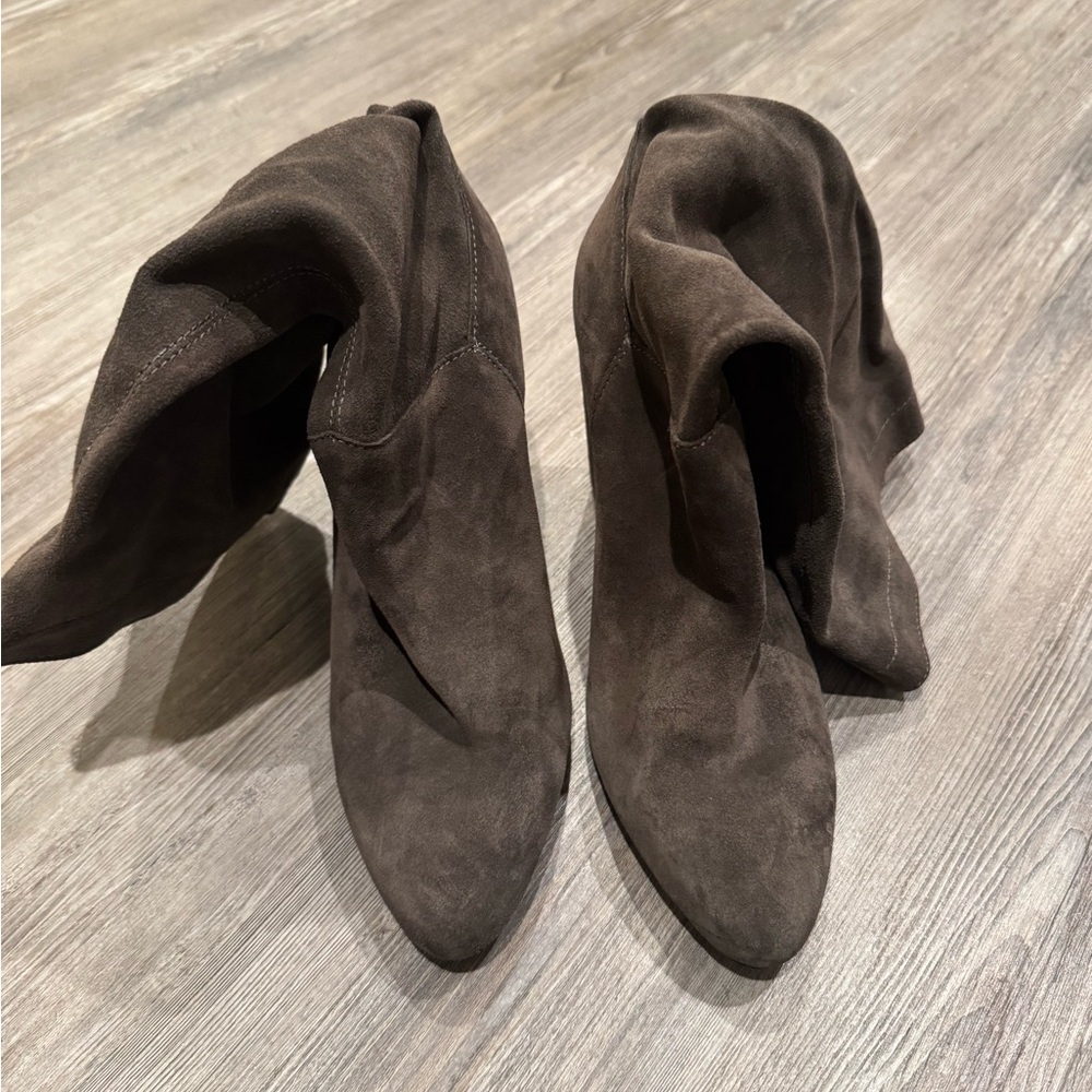 Elegant Brown Women's Boots